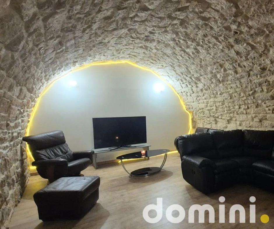 Charmant appartement T3 de 85 m² à Saussines avec cave et extérieur partagé 