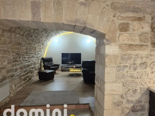 Charmant appartement T3 de 85 m² à Saussines avec cave et extérieur partagé