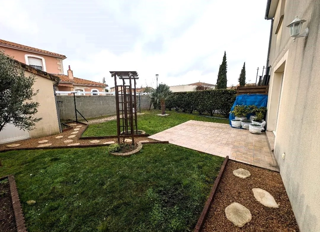 Maison à Buxerolles de 99 m² avec jardin, 3 chambres et garage 