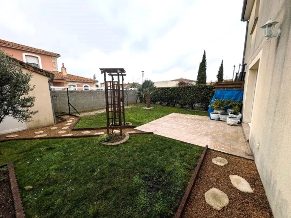 Maison à Buxerolles de 99 m² avec jardin, 3 chambres et garage
