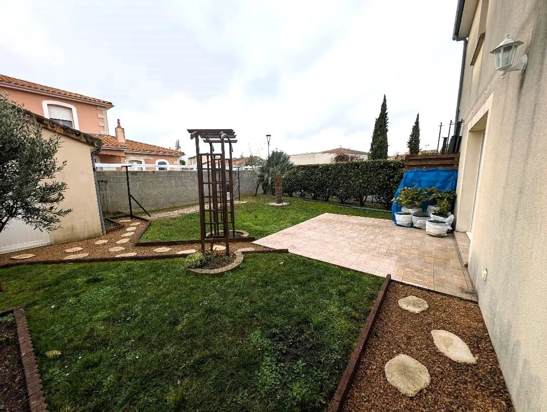 Maison à Buxerolles de 99 m² avec jardin, 3 chambres et garage 