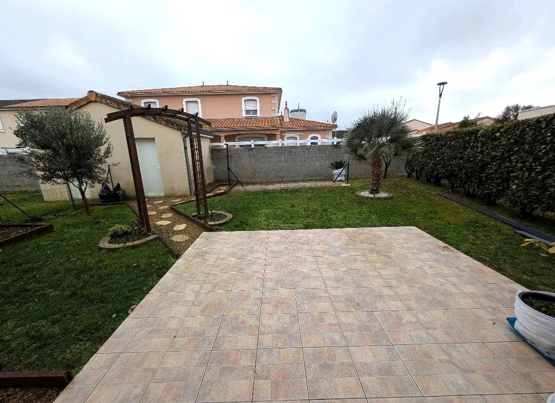 Maison à Buxerolles de 99 m² avec jardin, 3 chambres et garage 