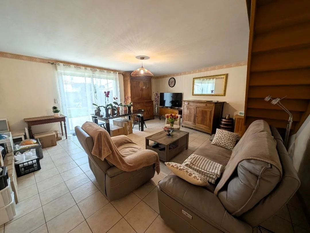Maison à Buxerolles de 99 m² avec jardin, 3 chambres et garage 