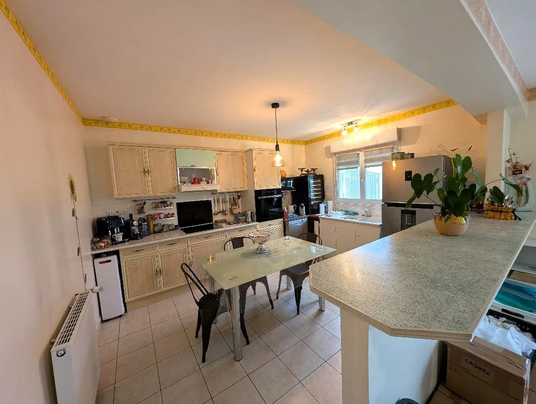 Maison à Buxerolles de 99 m² avec jardin, 3 chambres et garage 