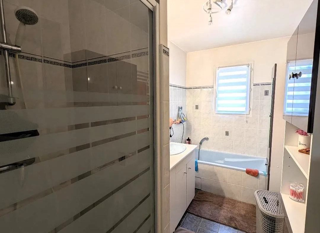 Maison à Buxerolles de 99 m² avec jardin, 3 chambres et garage 