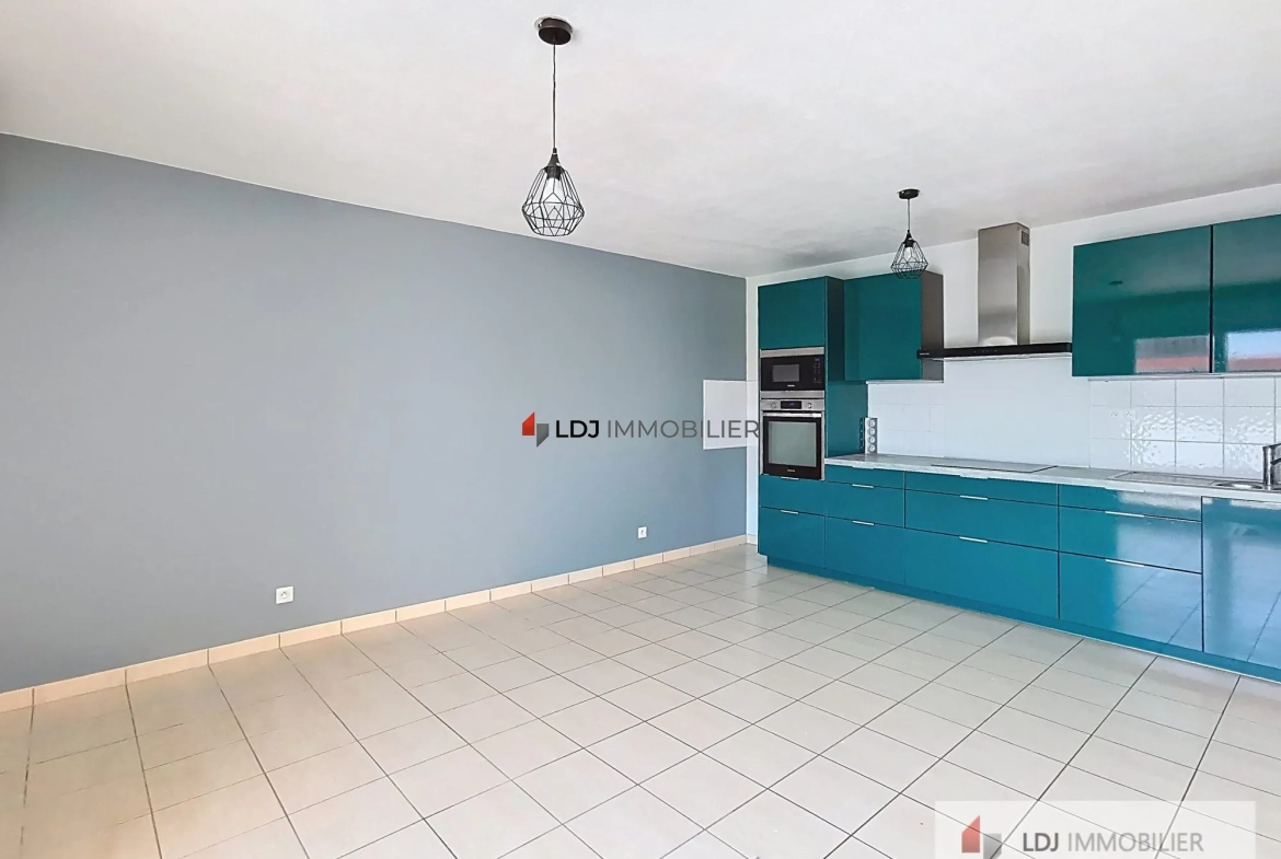Appartement T3 avec terrasse et garage à Perpignan 
