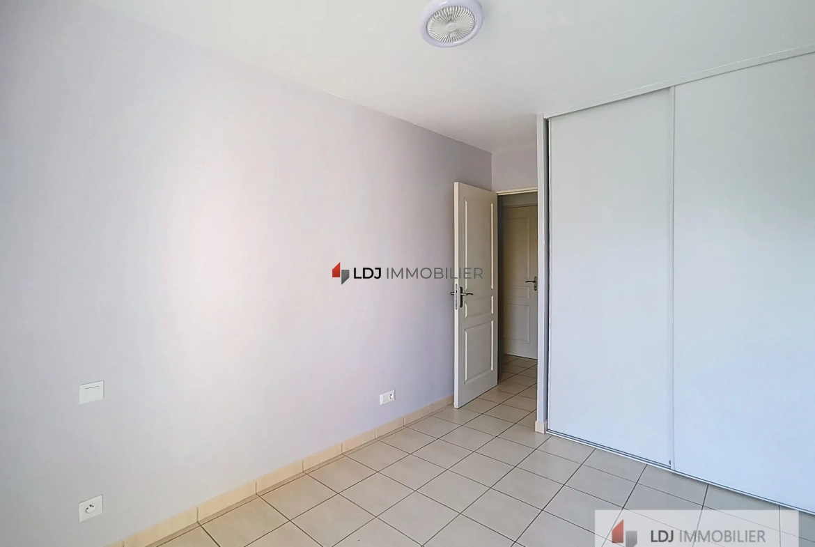 Appartement T3 avec terrasse et garage à Perpignan 