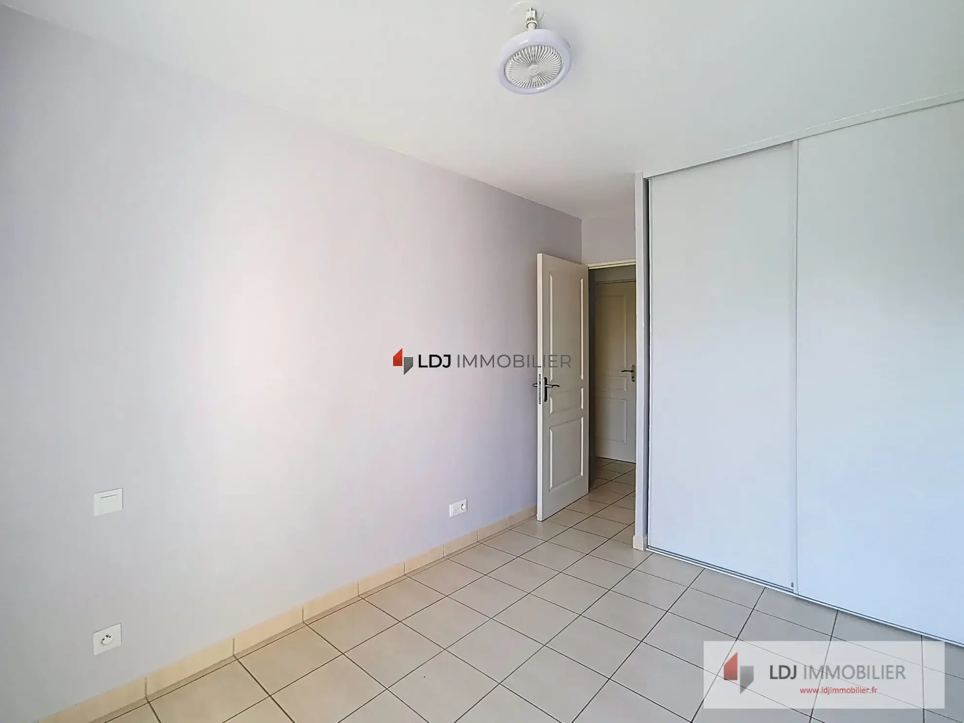 Appartement T3 avec terrasse et garage à Perpignan 