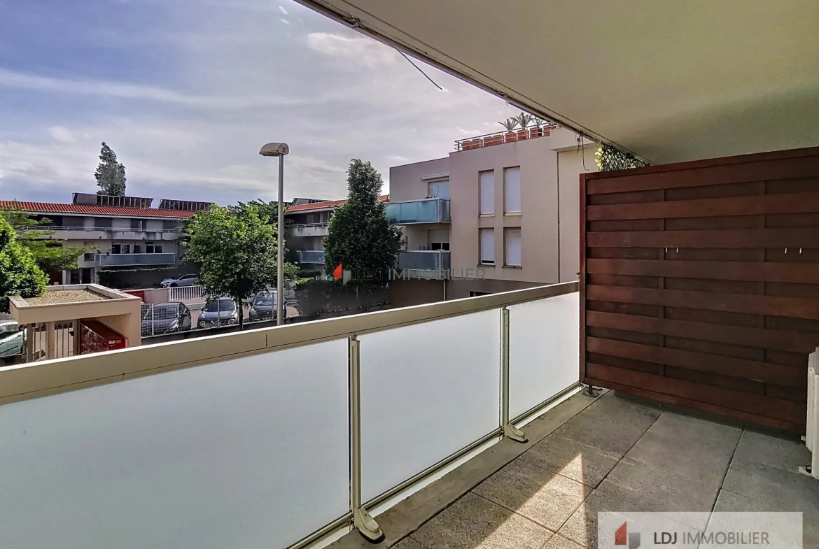 Appartement T3 avec terrasse et garage à Perpignan 