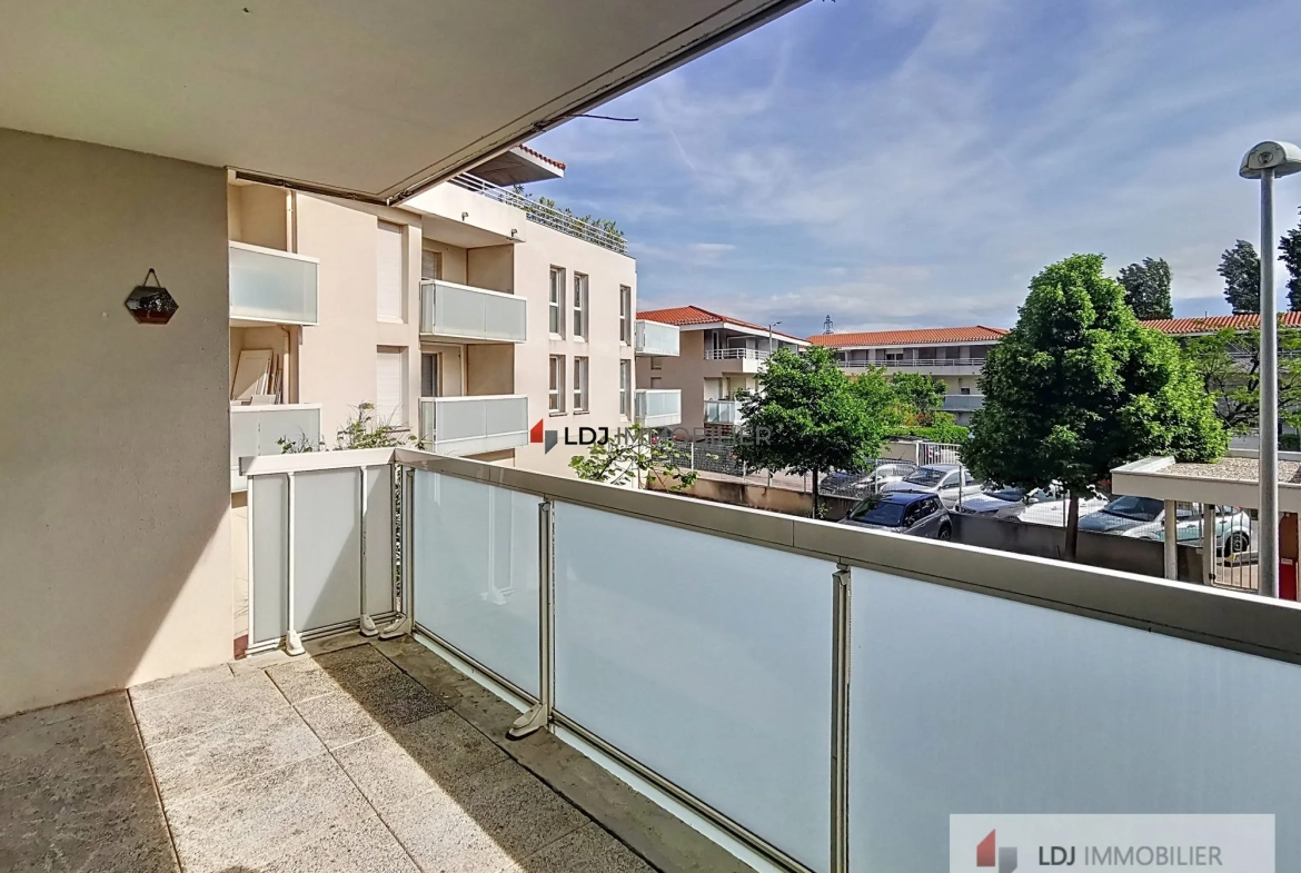 Appartement T3 avec terrasse et garage à Perpignan 