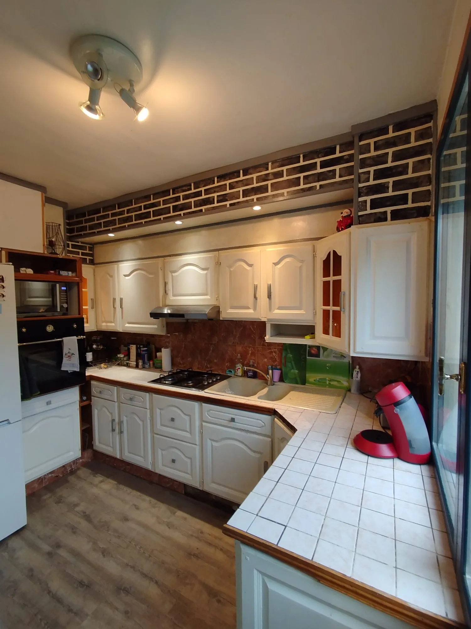 Maison à vendre à Houplines - 70m² avec jardin et parking 