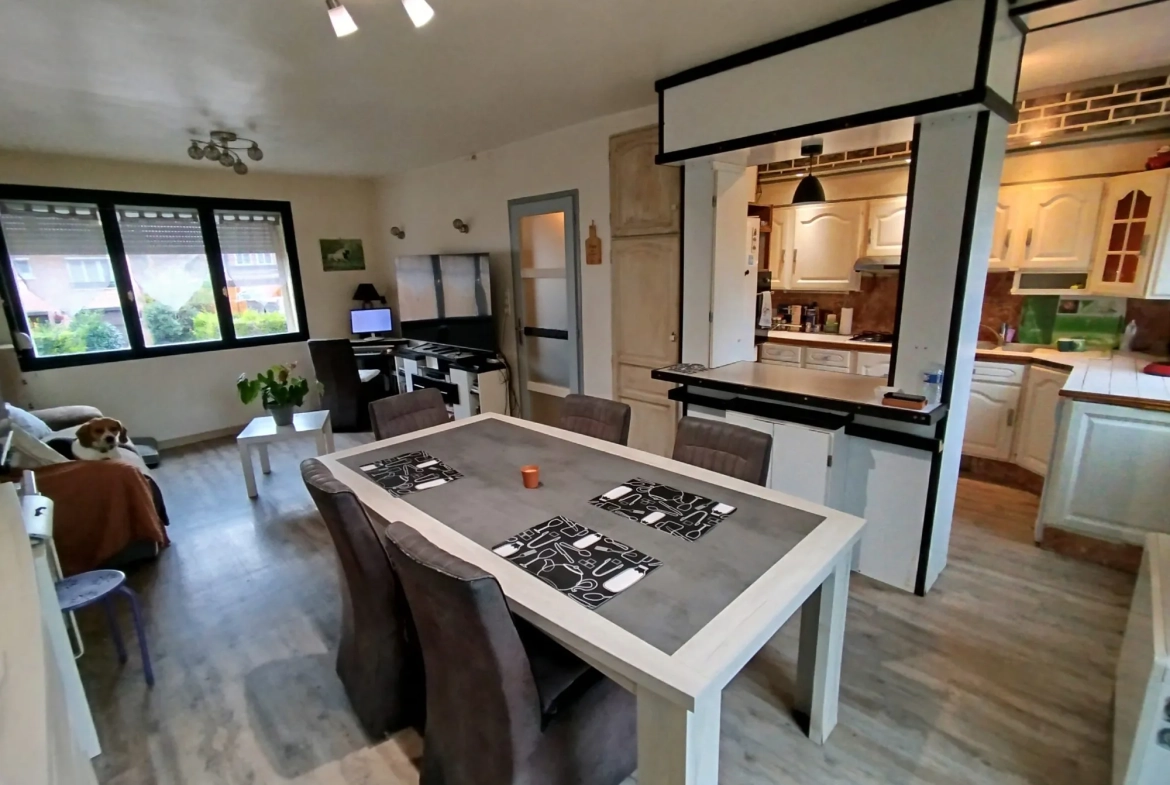 Maison à vendre à Houplines - 70m² avec jardin et parking 