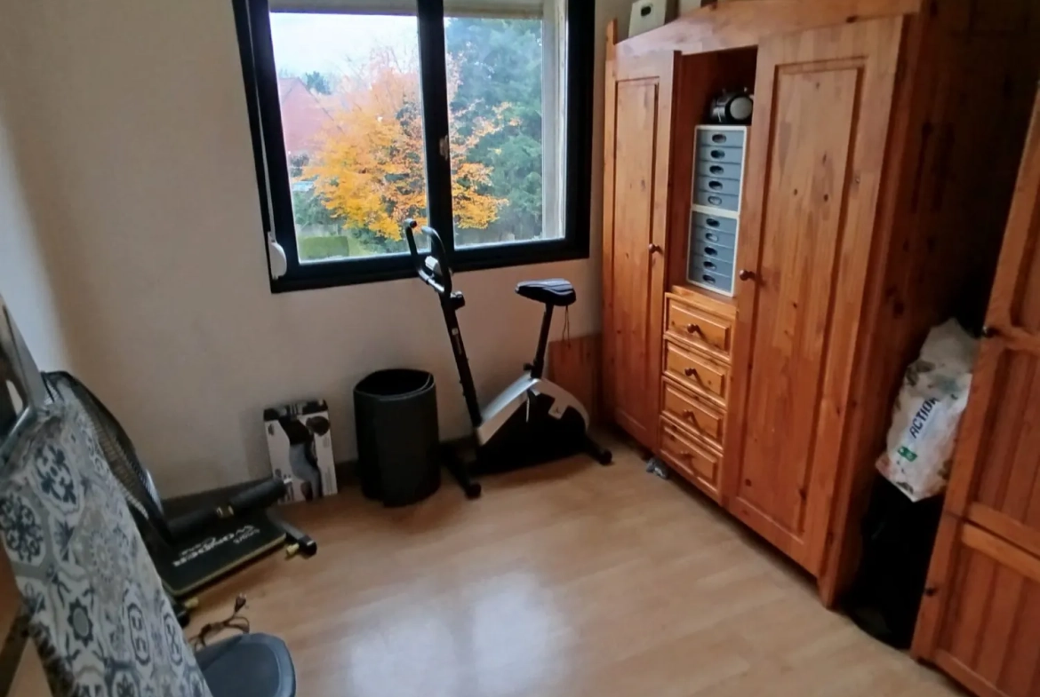 Maison à vendre à Houplines - 70m² avec jardin et parking 