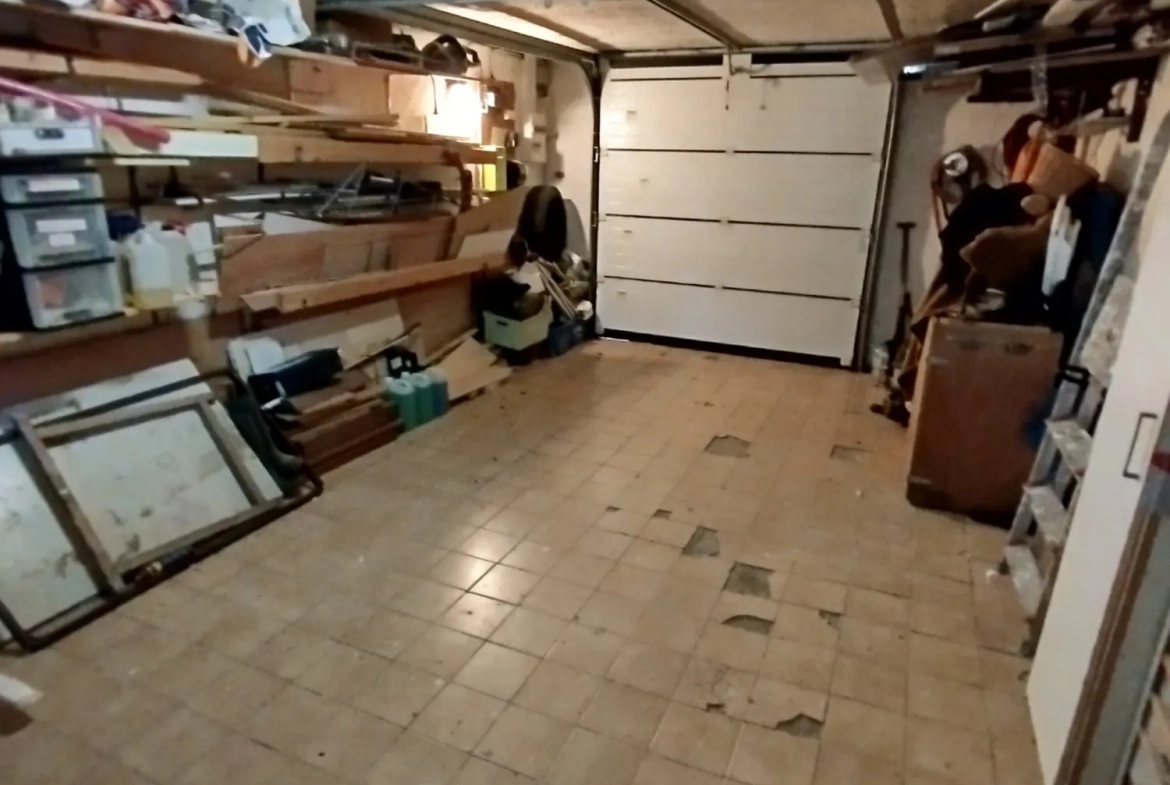 Maison à vendre à Houplines - 70m² avec jardin et parking 