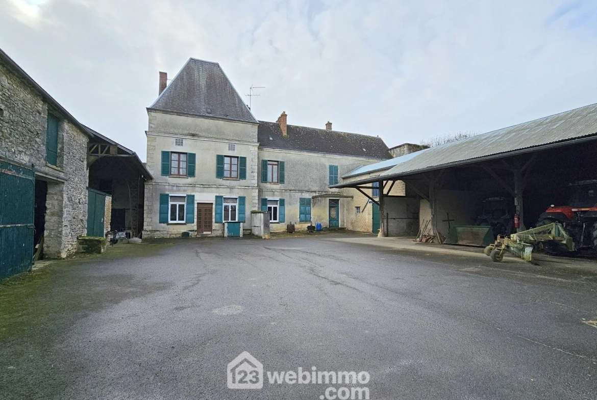 Ancienne ferme à rénover de 264 m² avec dépendances à La Chapelle-la-Reine 
