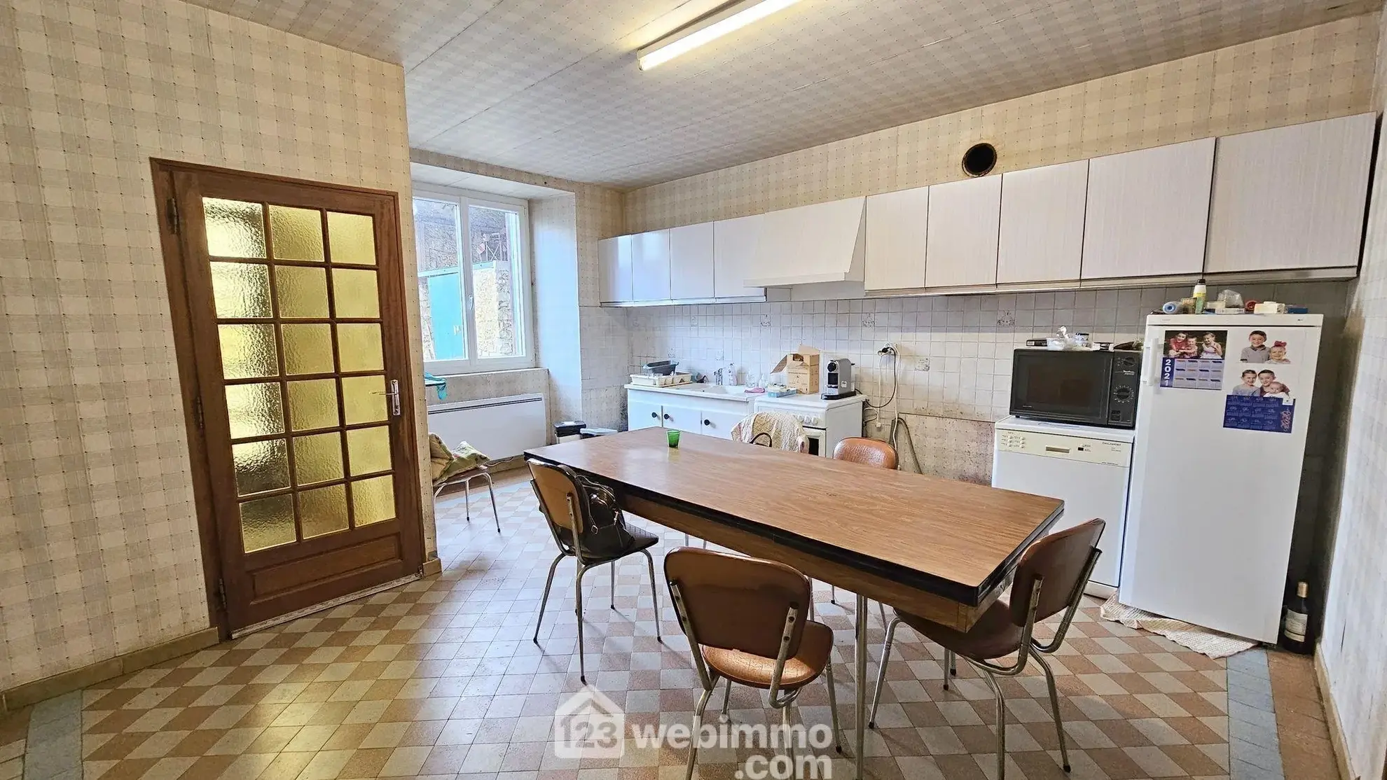 Ancienne ferme à rénover de 264 m² avec dépendances à La Chapelle-la-Reine 