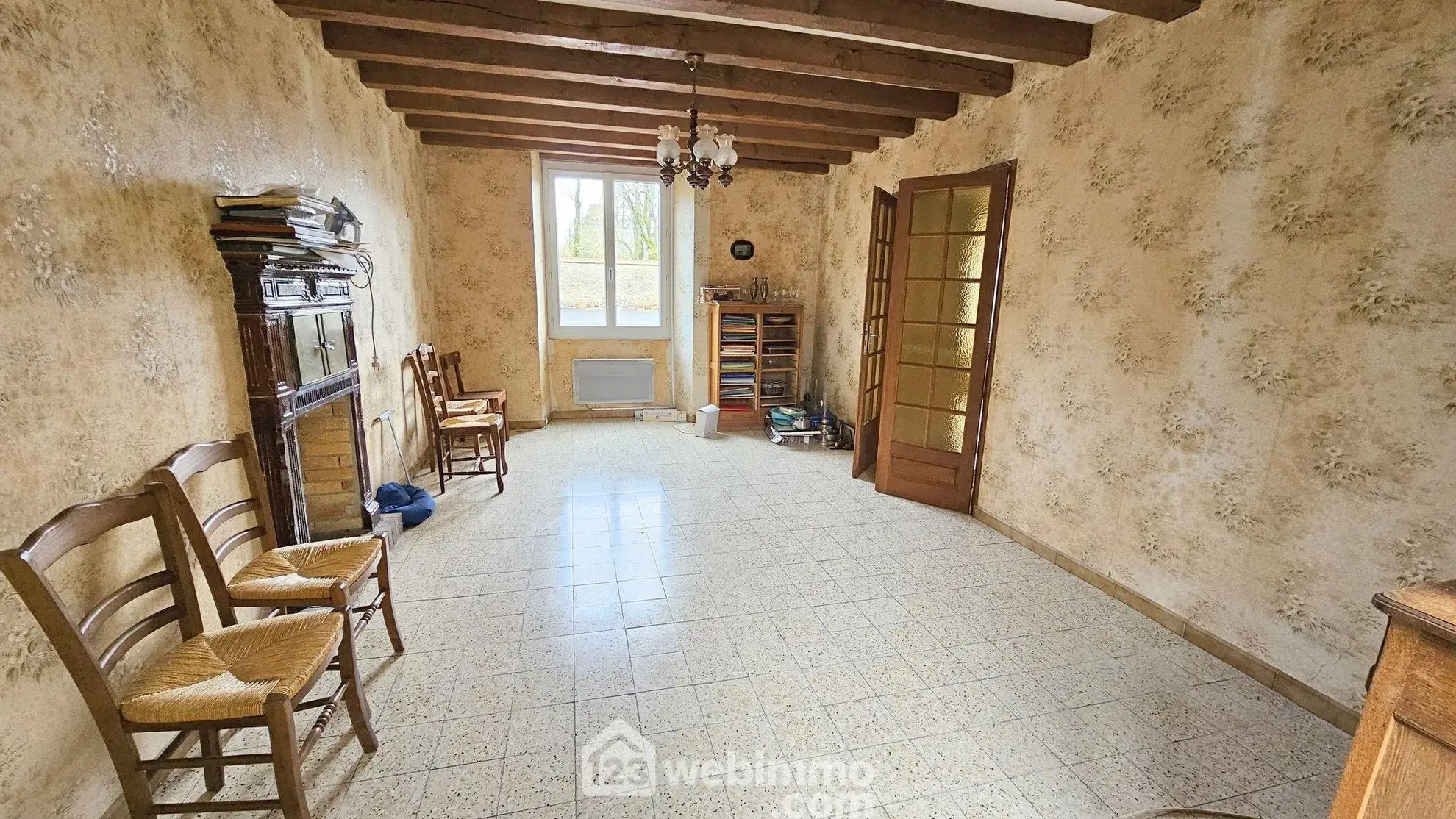 Ancienne ferme à rénover de 264 m² avec dépendances à La Chapelle-la-Reine 