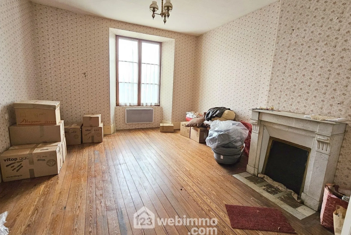 Ancienne ferme à rénover de 264 m² avec dépendances à La Chapelle-la-Reine 
