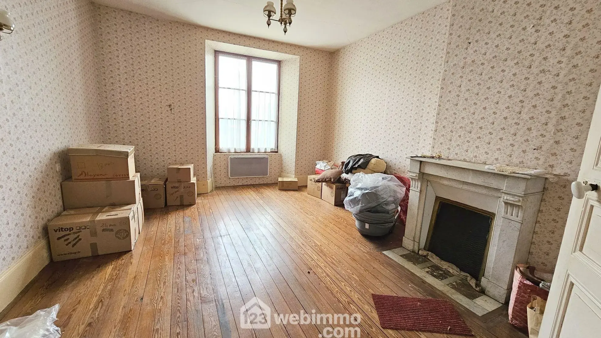 Ancienne ferme à rénover de 264 m² avec dépendances à La Chapelle-la-Reine 