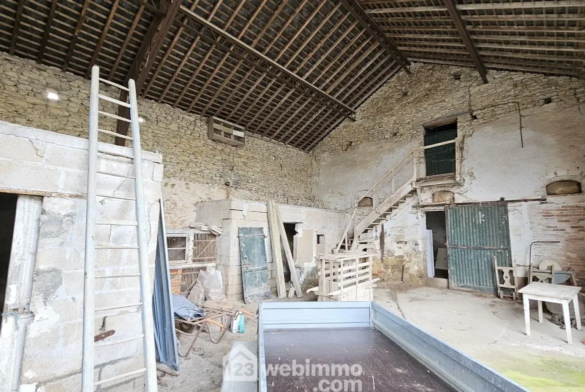 Ancienne ferme à rénover de 264 m² avec dépendances à La Chapelle-la-Reine 