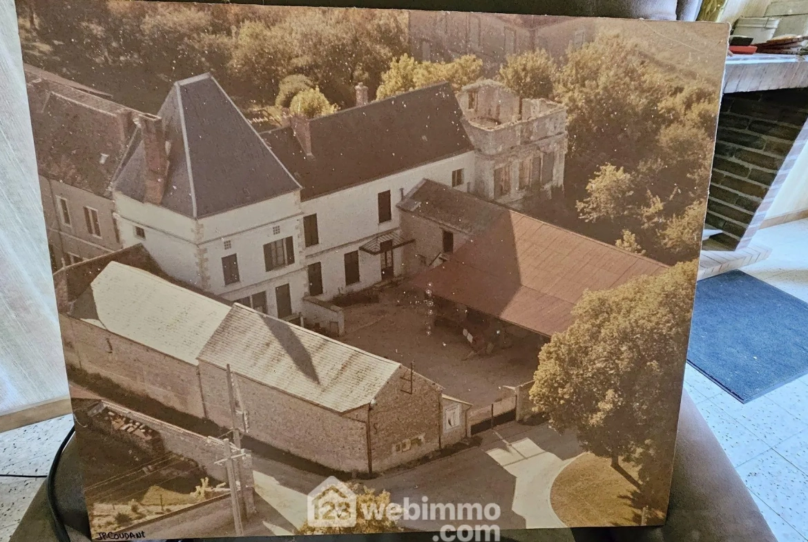Ancienne ferme à rénover de 264 m² avec dépendances à La Chapelle-la-Reine 