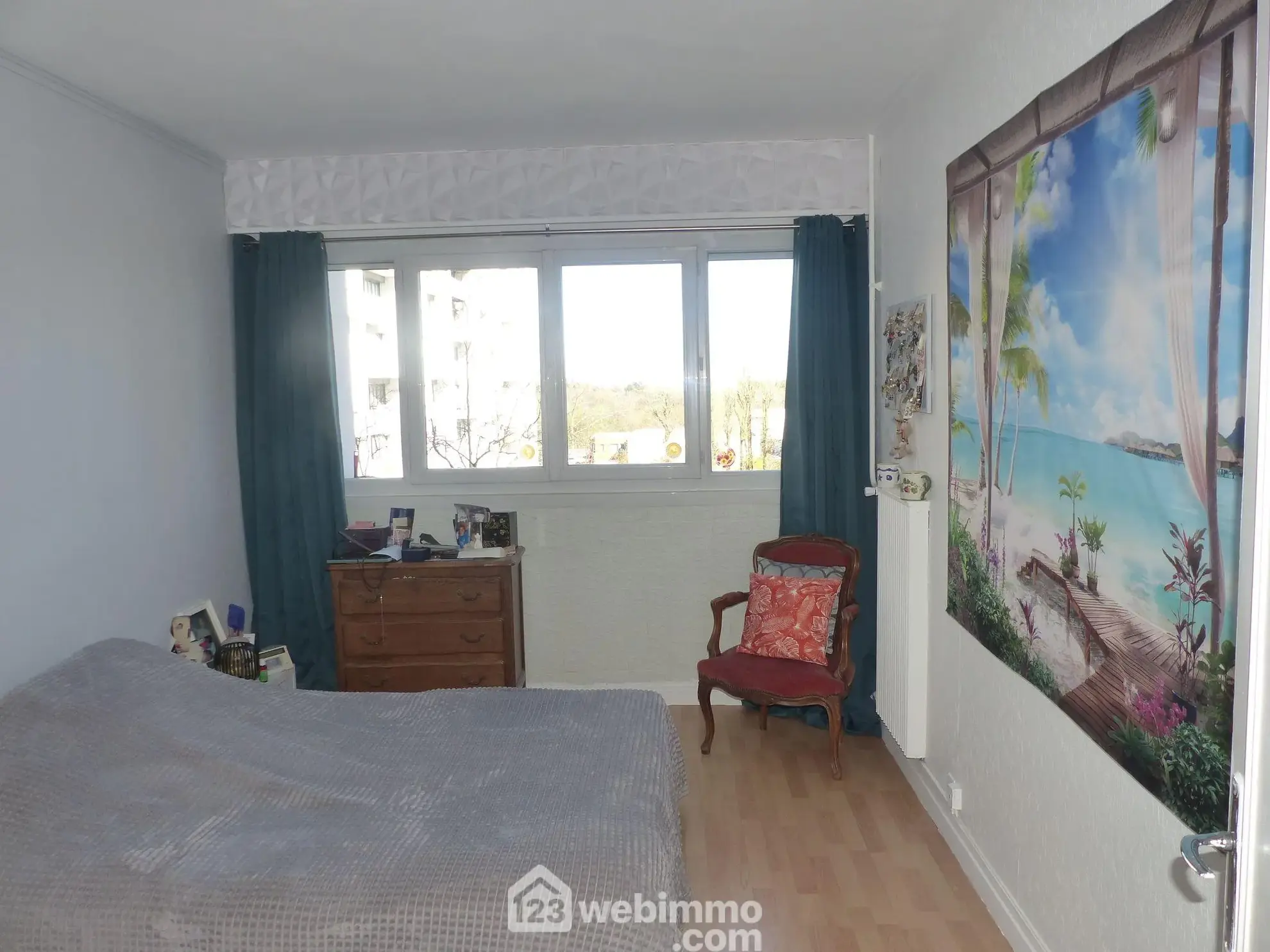 Appartement de 99 m² à Bihorel avec 3 chambres, résidence sécurisée et parking 