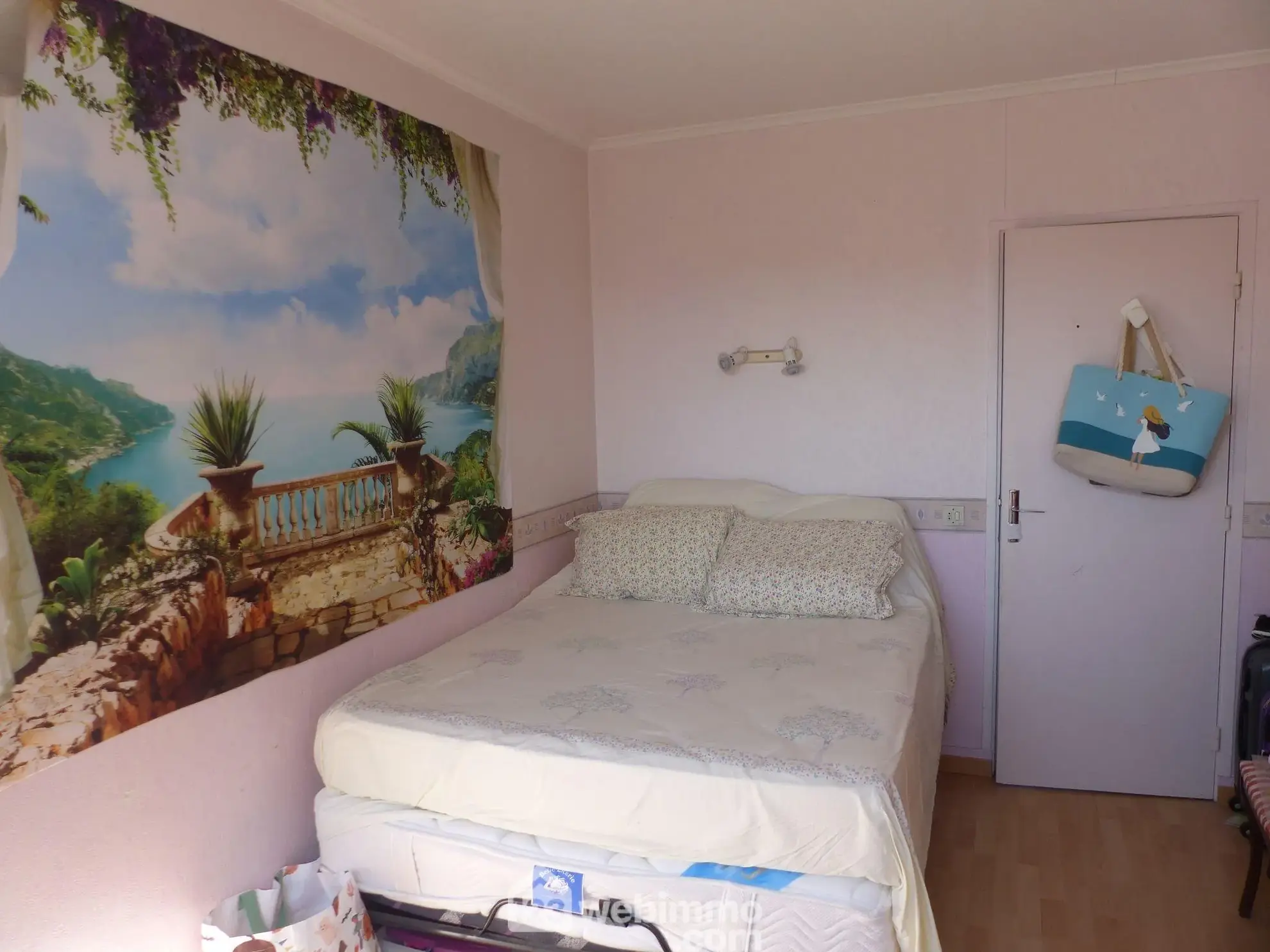 Appartement de 99 m² à Bihorel avec 3 chambres, résidence sécurisée et parking 