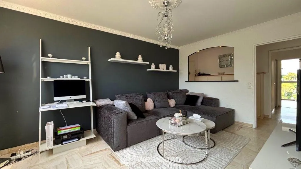 Appartement 3 pièces de 71 m² au Cannet avec parking et cave 
