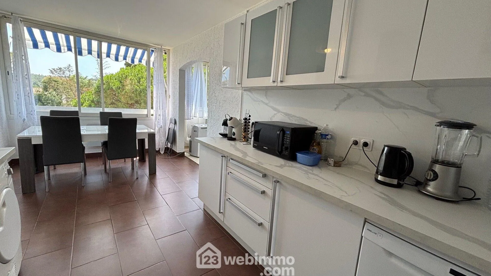 Appartement 3 pièces de 71 m² au Cannet avec parking et cave 