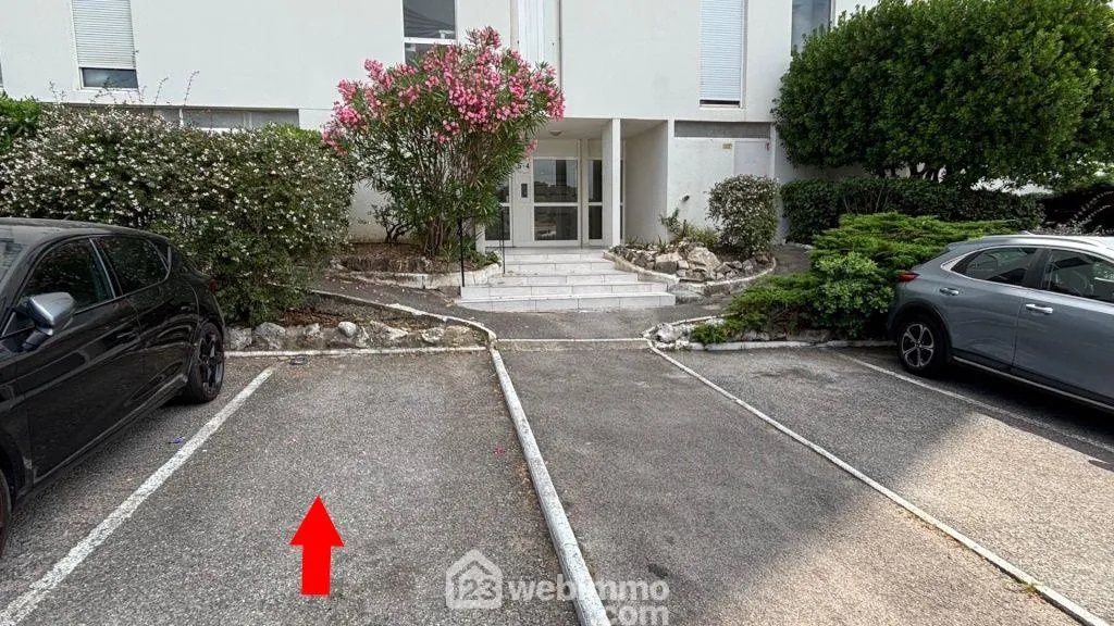 Appartement 3 pièces de 71 m² au Cannet avec parking et cave 
