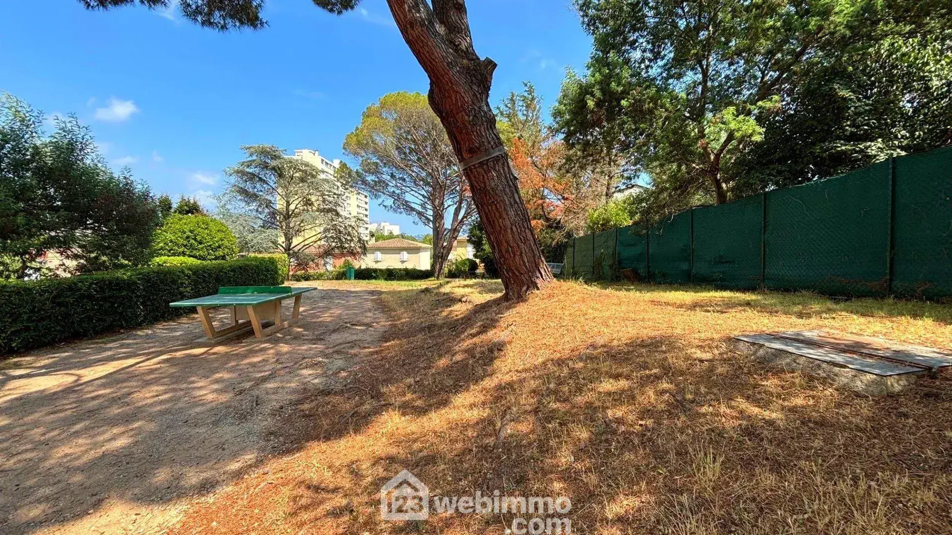 Appartement 3 pièces de 71 m² au Cannet avec parking et cave 