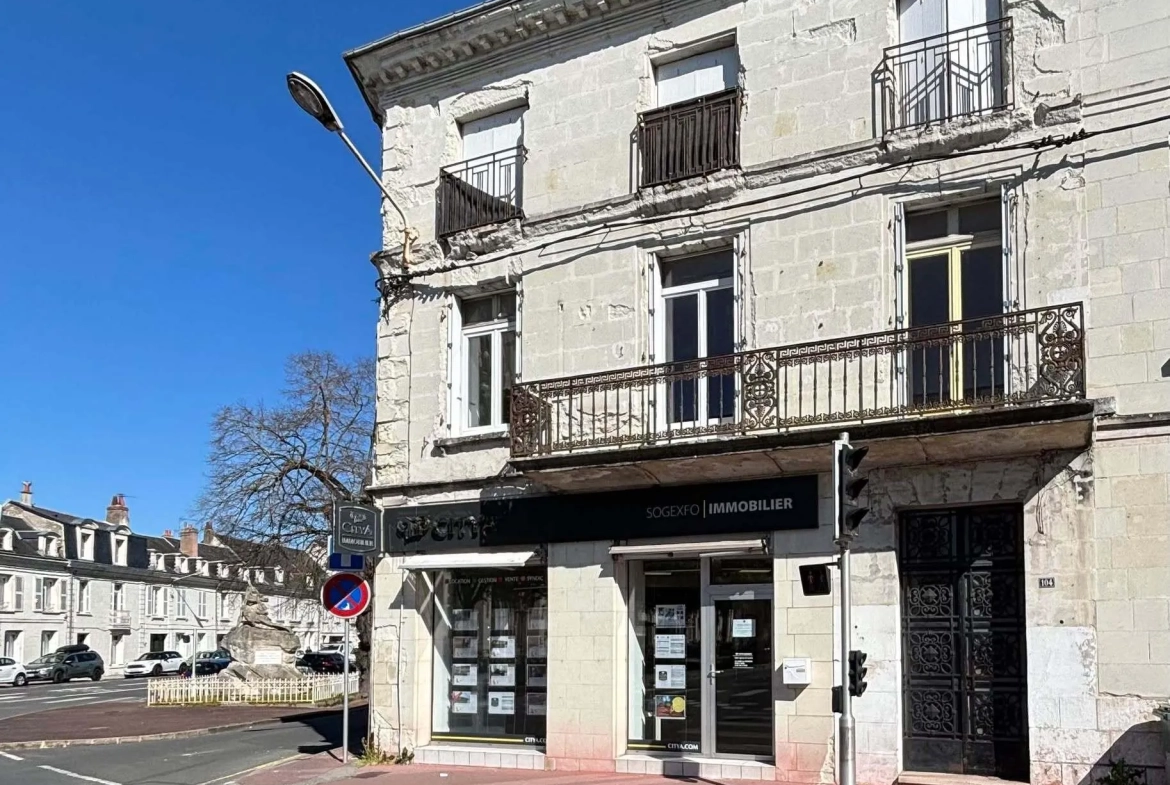 Appartement à vendre de 65 m² en hypercentre de Châtellerault – Investissement ou résidence principale 