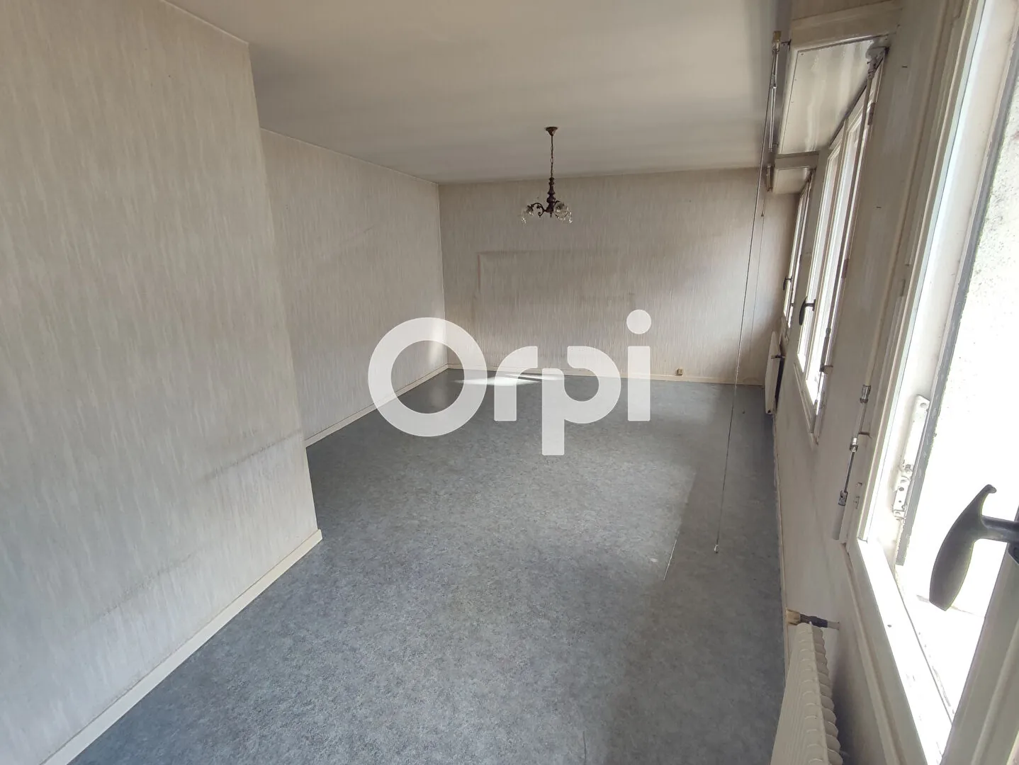 Appartement traversant 2 chambres à Jurançon, centre-ville 