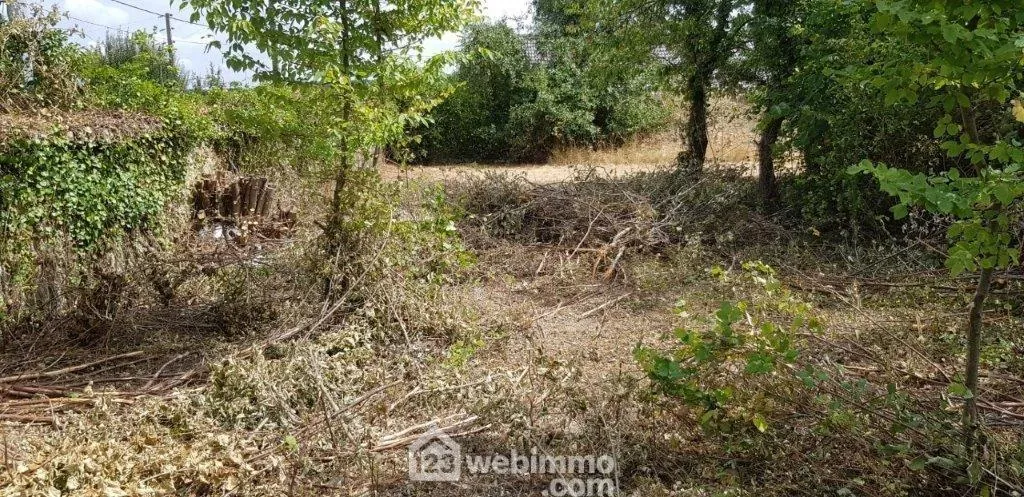 Terrain constructible de 753 m² à vendre proche de Nemours 