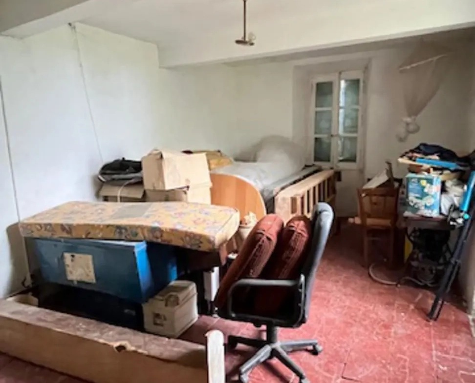 Ferme à rénover avec dépendances et grand espace en pleine campagne près de Réalmont 