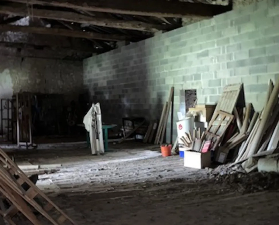 Ferme à rénover avec dépendances et grand espace en pleine campagne près de Réalmont 