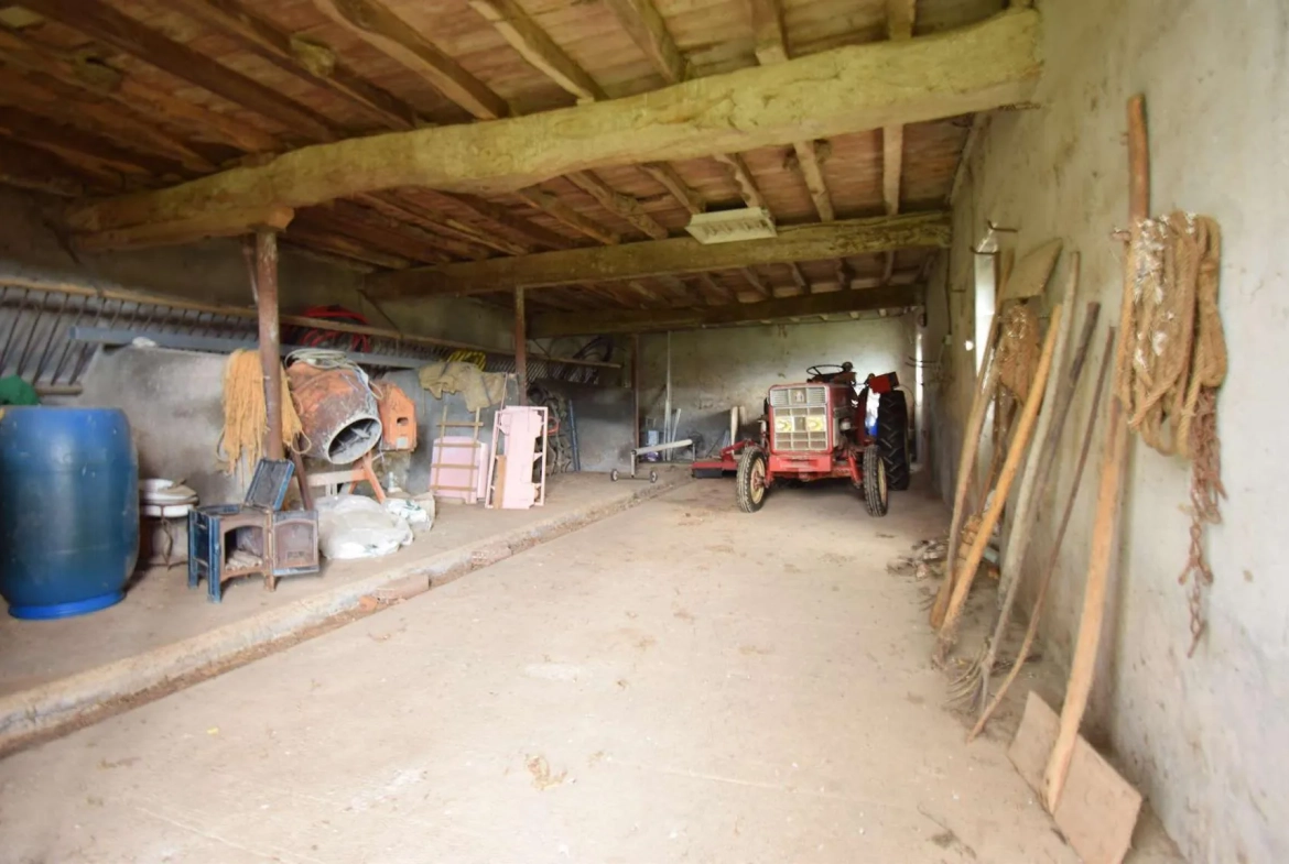 Maison ancienne à rénover de 124 m² avec dépendances près de Gaillac 