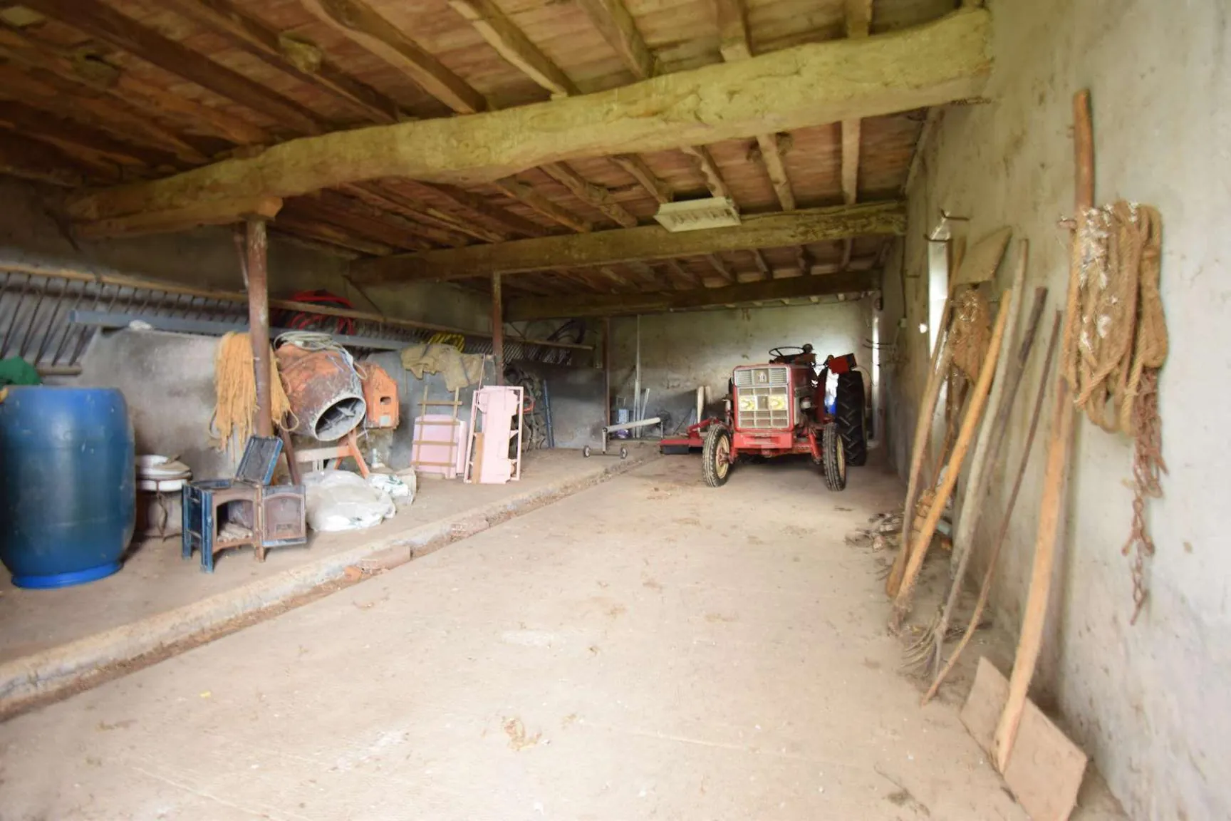 Maison ancienne à rénover de 124 m² avec dépendances près de Gaillac 