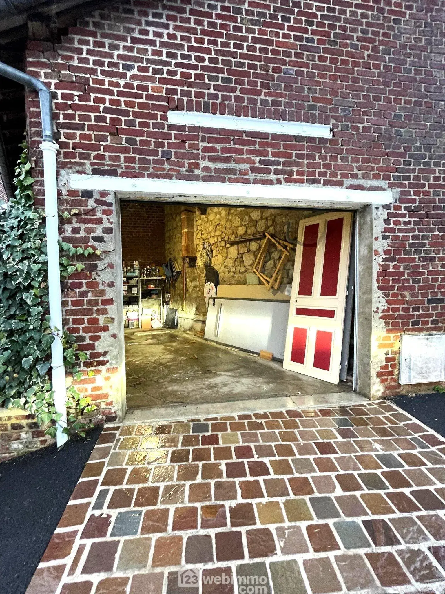 Maison lumineuse en briques de 160 m² à Anizy-le-Grand avec jardin et garage 