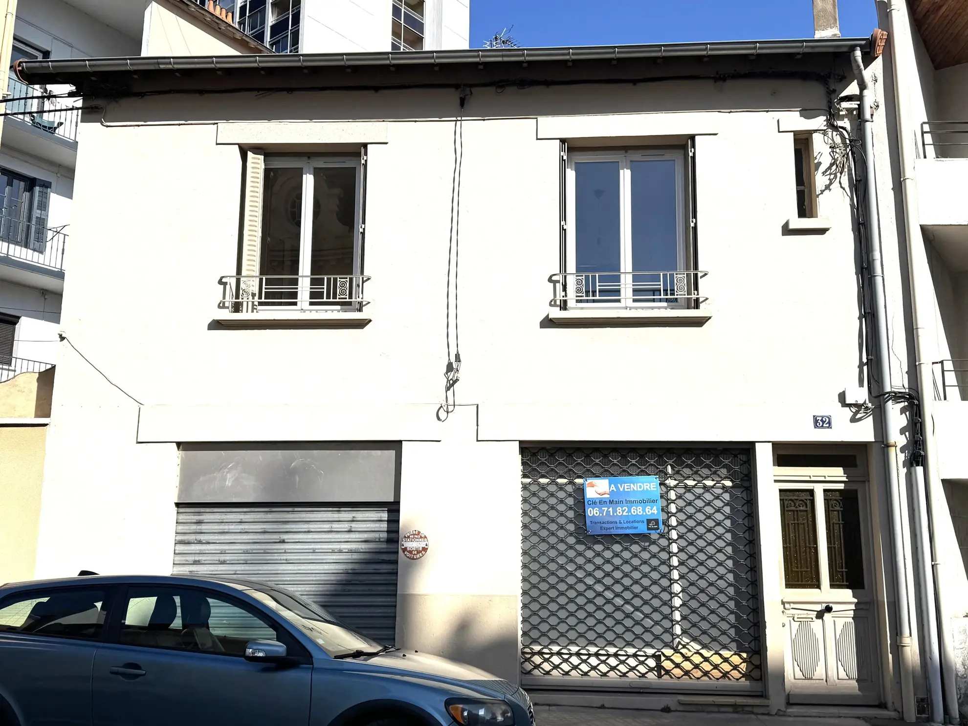Maison de ville à vendre à Roanne, 90 m² avec terrasse et garage 