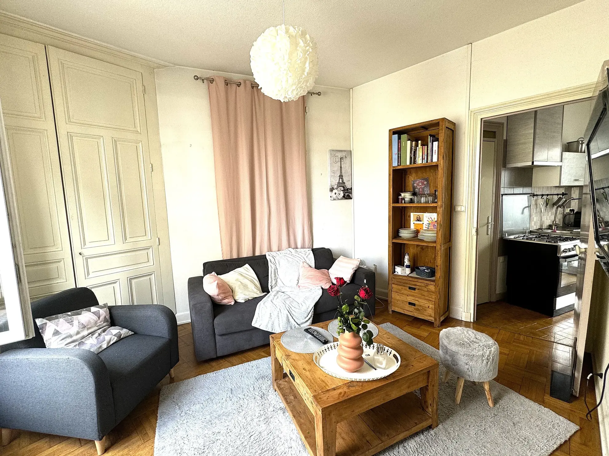 Maison de ville à vendre à Roanne, 90 m² avec terrasse et garage 