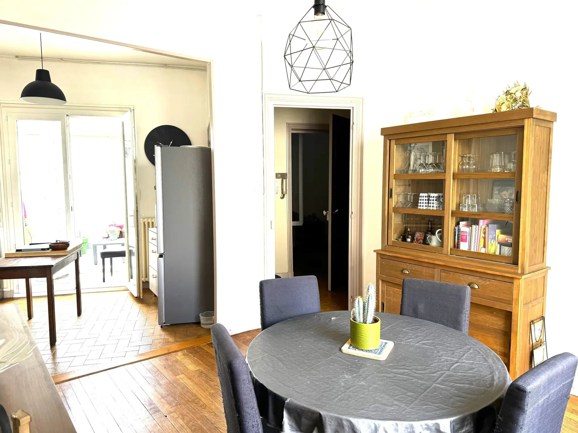 Maison de ville à vendre à Roanne, 90 m² avec terrasse et garage 