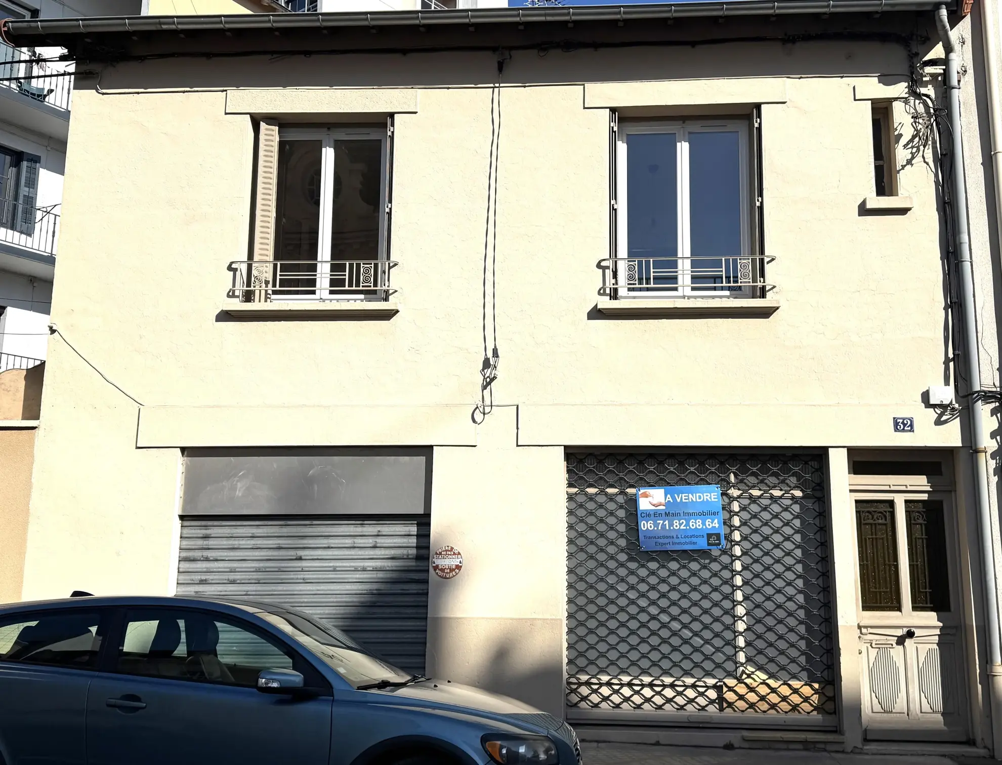 Maison de ville à vendre à Roanne, 90 m² avec terrasse et garage 