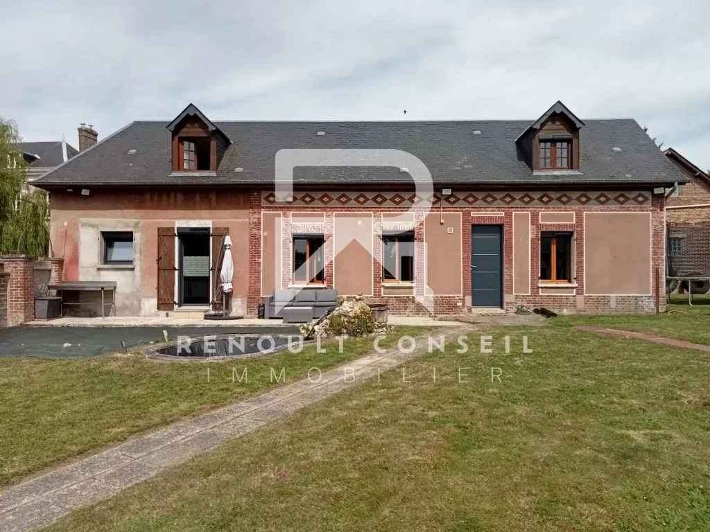 Longère rénovée de 140 m² à Sacquenville avec terrain et dépendance à vendre