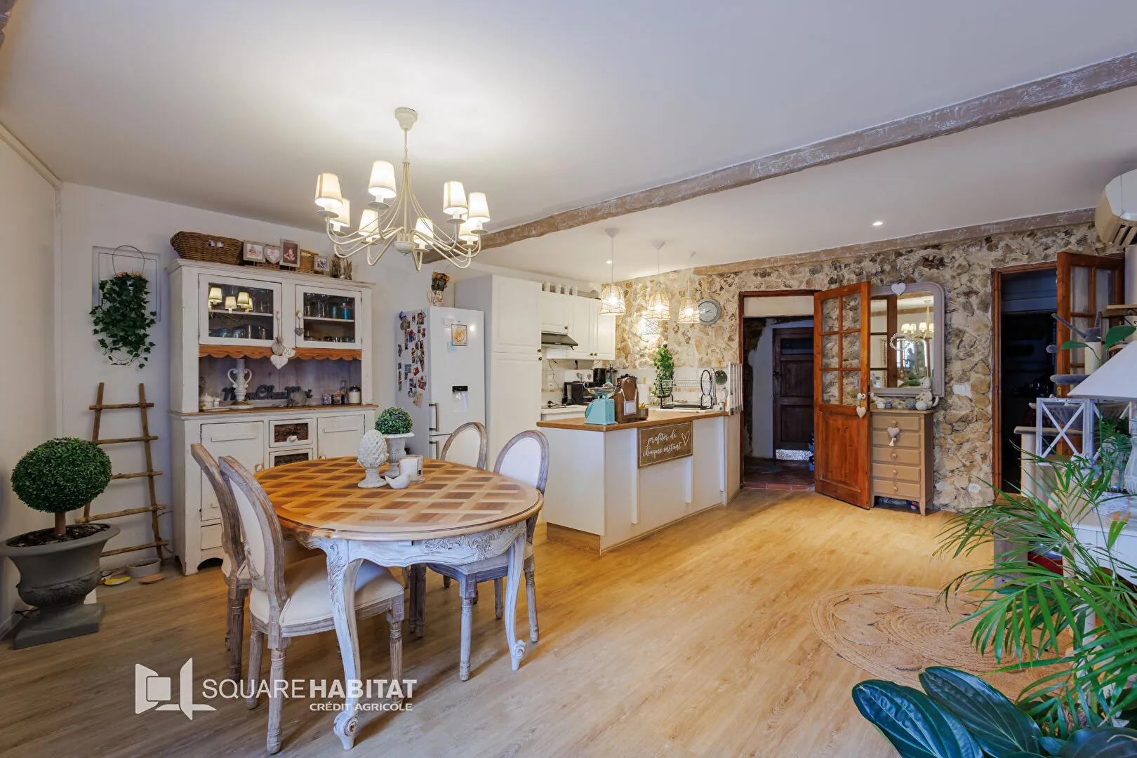 Maison à vendre à Aubignan – 3 chambres, jardin et terrasse, rénovée et équipée 