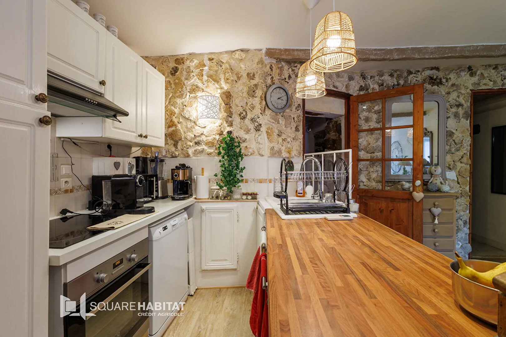 Maison à vendre à Aubignan – 3 chambres, jardin et terrasse, rénovée et équipée 