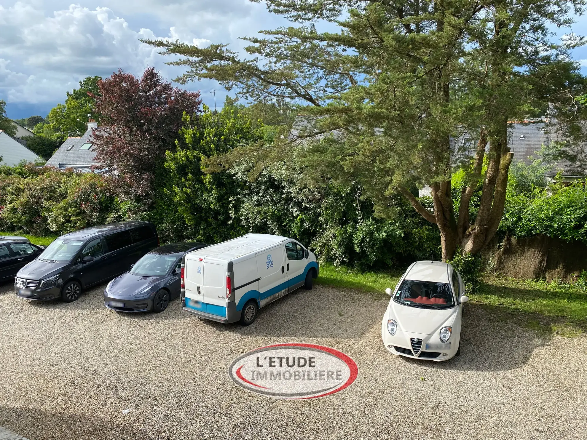 Appartement T1 rénové à Sautron avec 2 places de parking, disponibilité juillet 2025 