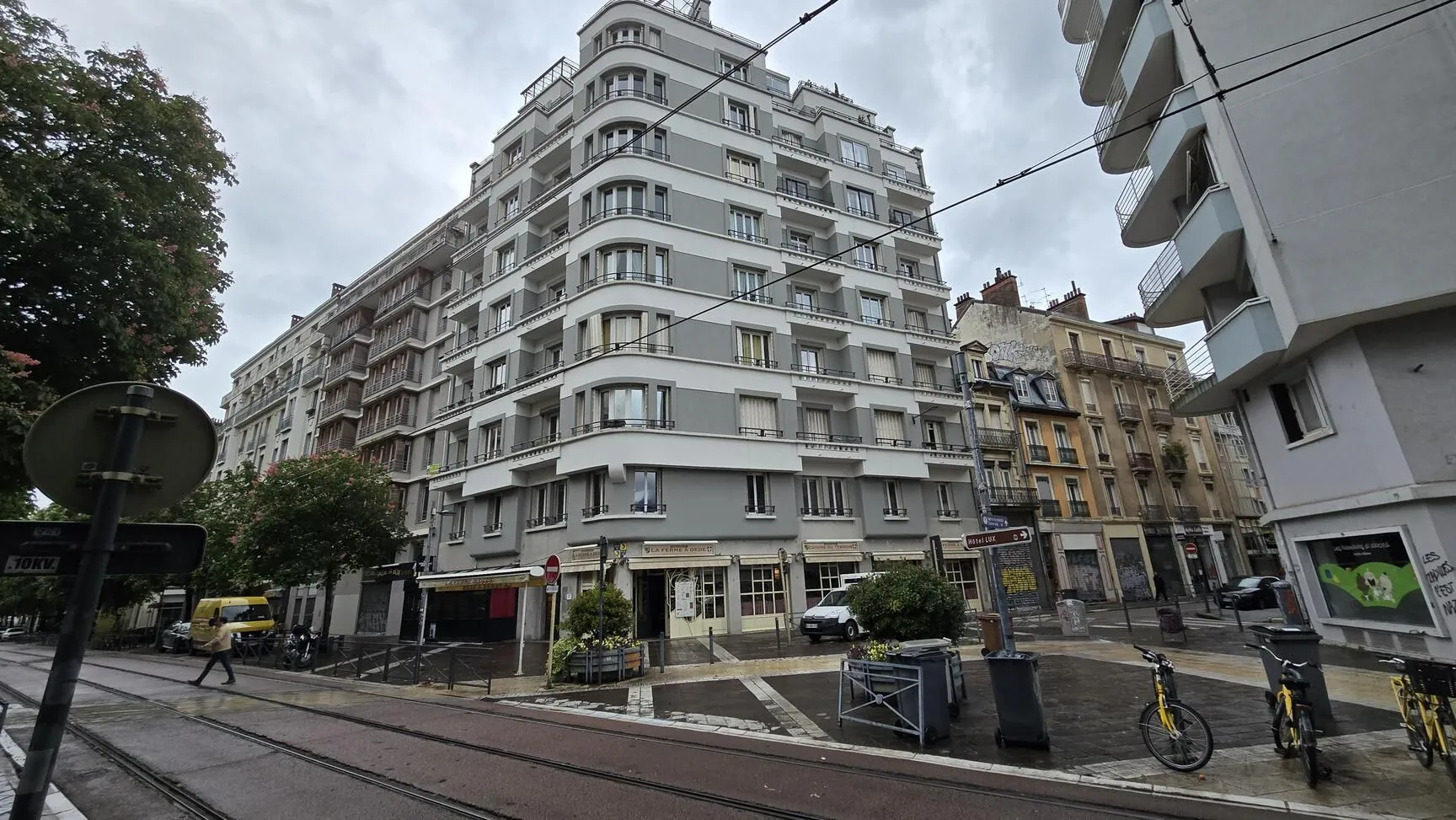 Appartement 4 pièces à Grenoble proche gare - 109 m² avec cave et climatisation 