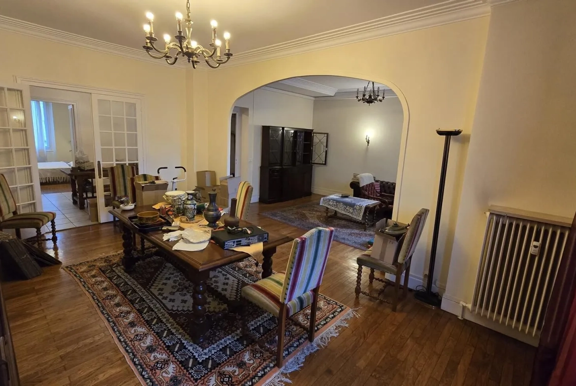 Appartement 4 pièces à Grenoble proche gare - 109 m² avec cave et climatisation 