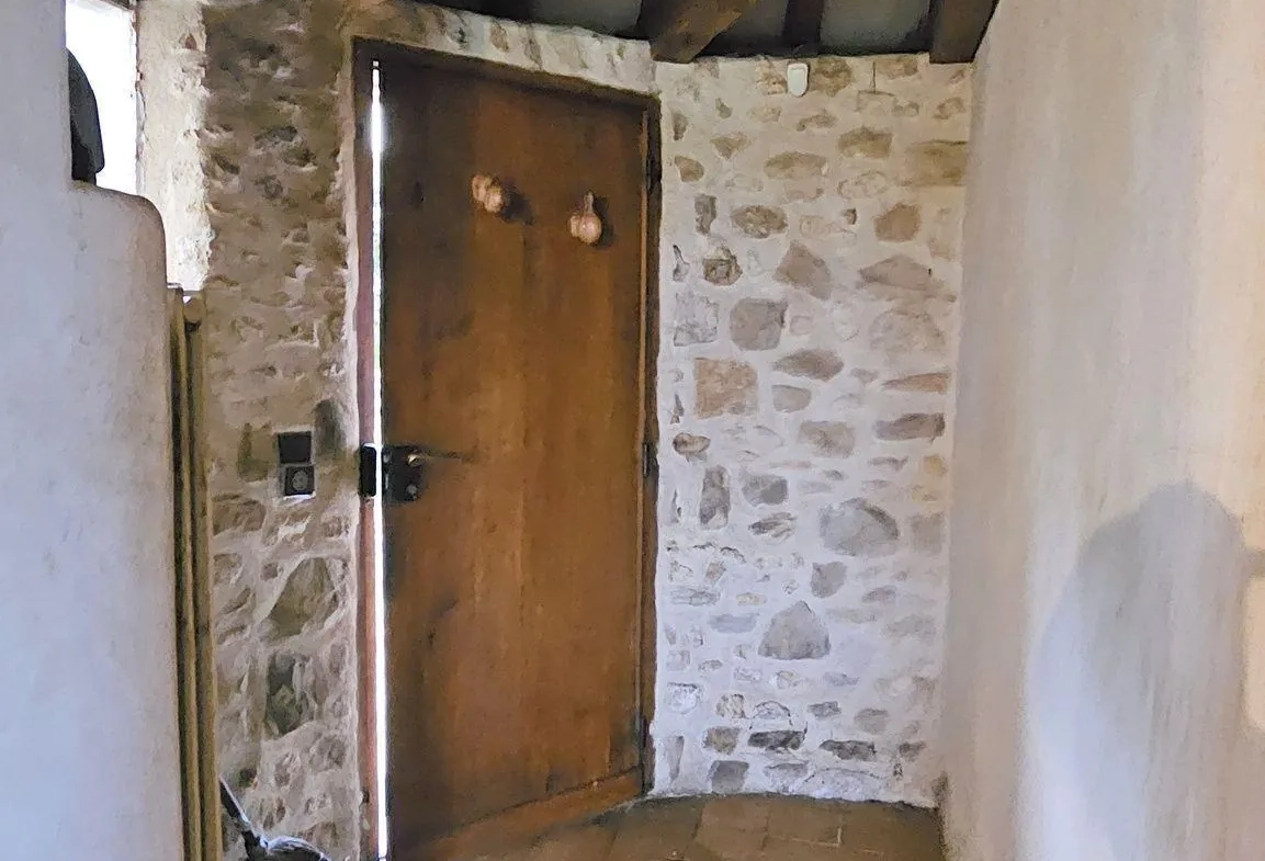 Maison à vendre de 188 m² à Milly-la-Forêt avec jardin et dépendance 